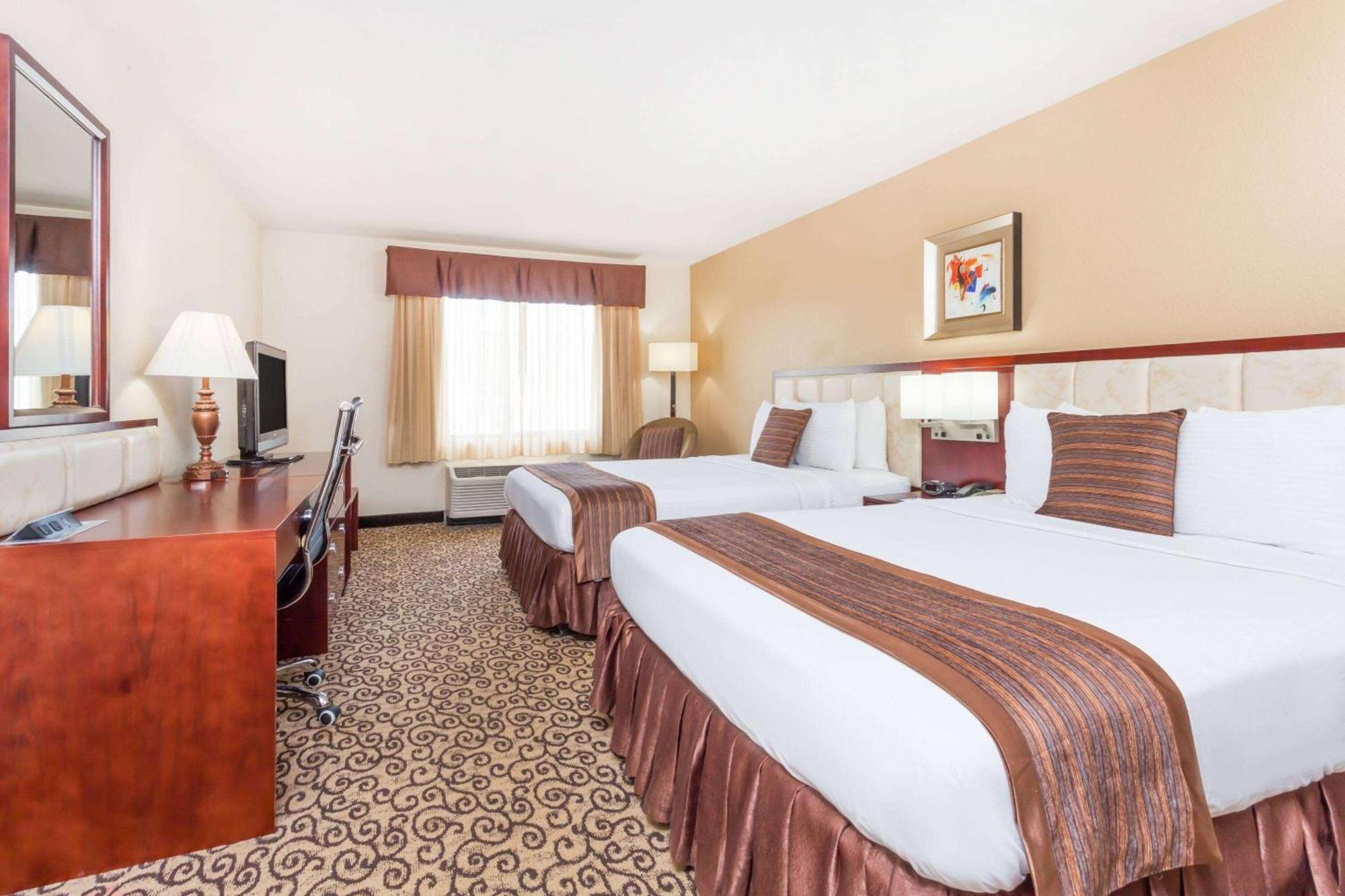 เบย์มอนต์ บาย วินด์แฮม โคลัมเบีย ฟอร์ตแจ็คสัน Hotel ภายนอก รูปภาพ
